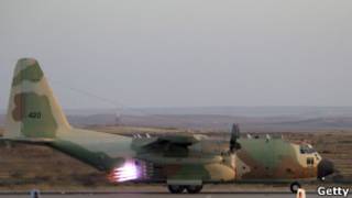 نموذج لطائرة هركيولس c-130