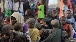 Refugiados somalíes en el campo de refugiados Dadaab en Kenia