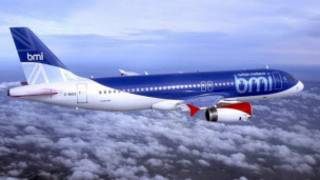 Самолет Airbus-320 компании bmi