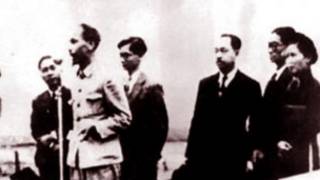 Ông Hồ Chí Minh đọc Tuyên ngôn Độc lập ngày 2/9/1945