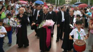 TGM Gielli đến Thánh địa La Vang