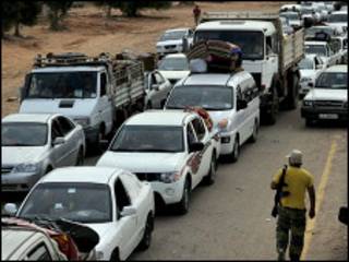 civilian_people_leaves_sirte_libya