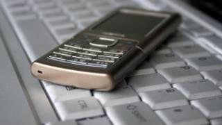 Celular y laptop