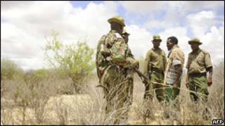Abasirikare ba Kenya baganira n'umushumba hafi y'umupaka wa Kenya na Somalia