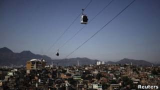 Teleférico no Morro do Alemão. Reuters