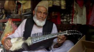 یک نوازنده رباب در هرات