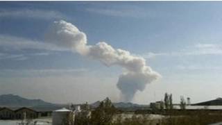 Fumaça de explosão vista de Teerã