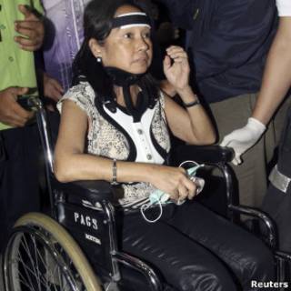 Bà Gloria Arroyo ở ngoài sân bay