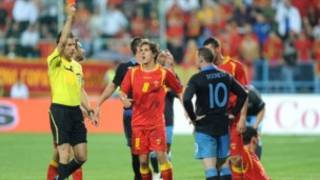 Wayne Rooney ahabwa ikarata itukura