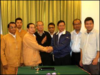 အစိုးရနဲ့ SSA နို၀င်ဘာ တုန်းက လက်မှတ်ထိုးစဉ်
