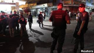 PM patrulha entrada da favela da Rocinha (Reuters)