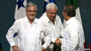Presidentes do Chile, Sebastian Piñera, do México, Felipe Calderón, e do Panamá, Ricardo Martinelli (Reuters)