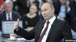 Владимир Путин во время телемоста 15 декабря 2011 г.