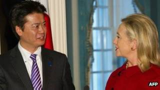 Hai ngoại trưởng Hillary Clinton và Koichiro Gemba