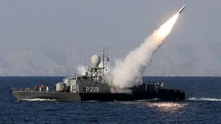 Iran tập trận tại eo biển Hormuz