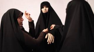 یکسان سازی لباس زنان شاغل