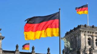 Флаг Германии над Рейхстагом