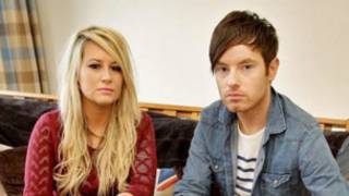 Emily Bunting y Leigh Van Bryan