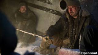 Bray actúa en "The Grey" con Liam Neeson.
