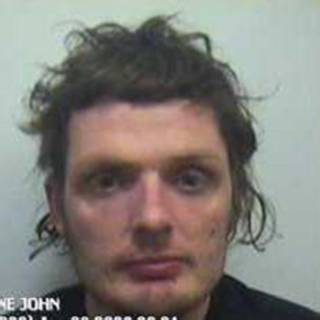 Foto de Wayne John Morgan divulgada pela polícia de Dyfed-Powys