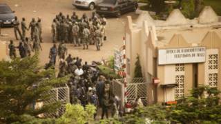 Des militaires maliens