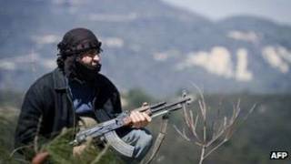 Combatente rebelde em Idlib (AFP)