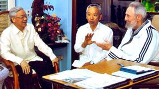 Ông Nguyễn Phú Trọng thăm ông Fidel Castro