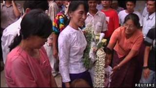 බුරුම විපක්ෂ නායිකා ඕන් සාන් සුචී