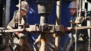 trabajadores de campo petrolero en Kansas