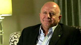 Bernard Rajzman durante entrevista à BBC Brasil