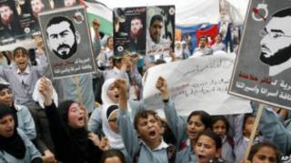 أهالي الأسرى الفلسطينيين