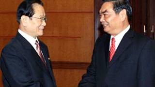 Lê Hồng Anh tiếp ông Kim Yong-il