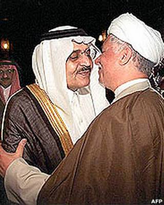 امیر نایف، وزیر کشور سابق عربستان سعودی و برادر ناتنی ملک خالد، پادشاه وقت