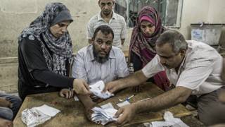 فرز الاصوات في الانتخابات المصرية