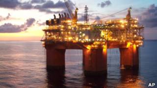 Plataforma de petróleo da Billiton (foto: Associated Press)