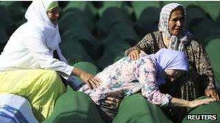 Keluarga korban pembantaian