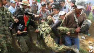 indigenas atacan ejercito
