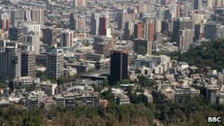 Vista de Santiago, no Chile (Arquivo/BBC)