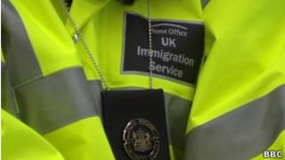 Uniforme de oficial de imigração (Foto BBC)