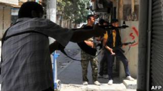 مخالفان مسلح مدعی کنترل نیمی از شهر حلب هستند