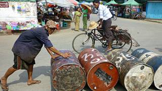 burmese_port_worker