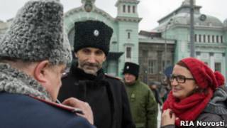 Казаки у Белорусского вокзала в Москве