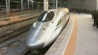 Tren superveloz inaugurado en China