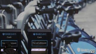 Банкоматы и велосипеды Barclays