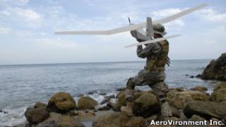 "Dron" Puma, lanzado por un militar