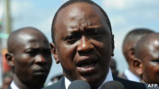 Perezida Kenyatta niwe watangije imirimo yo kubaka iyo gari ya moshi