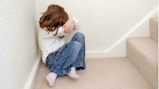 Niña víctima de abuso