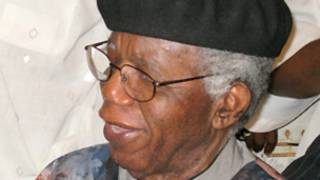 Tarihin marigayi Chinua Achebe
