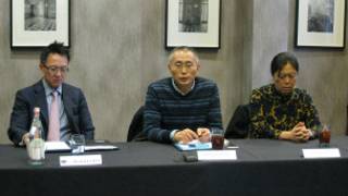陳劉律師行高級合伙人陳寶光、張軒瑋的父親張忠進,母親朱健秀在發佈會上(攝影:子川)