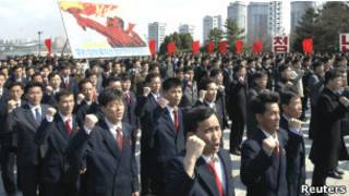 Passeata na Coreia do Norte (Reuters)